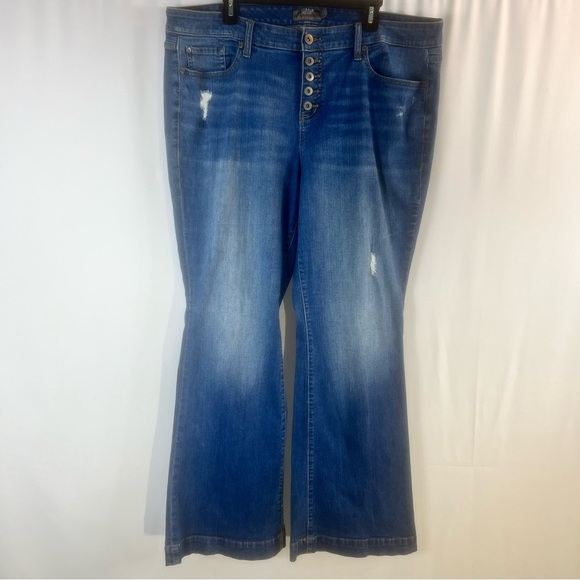 Torrid Mid Rise Flare Vintage Stretch boot cut women jeans Size: 18 R Blue denim - Picture 1 of 11